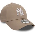 kepure-islenkta-ruda-reguliuojama-juostele-claro-9forty-league-essential-new-york-yankees-mlb-new-era