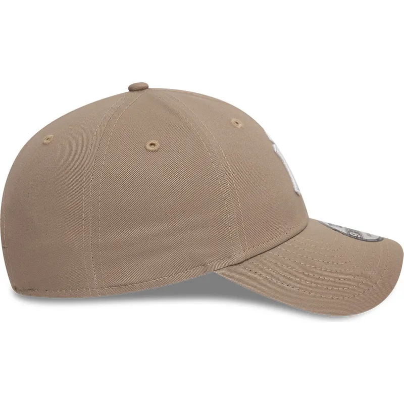 brazowa-jasna-regulowana-czapka-z-daszkiem-9forty-league-essential-new-york-yankees-mlb-new-era