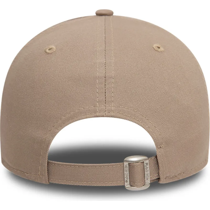 cap-islenkta-brown-adjustable-strap-claro-9forty-league-essential-new-york-yankees-mlb-new-era