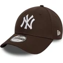 cap-islenkta-brown-adjustable-strap-9forty-league-essential-new-york-yankees-mlb-new-era