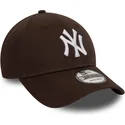 cap-islenkta-brown-adjustable-strap-9forty-league-essential-new-york-yankees-mlb-new-era