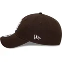 cap-islenkta-brown-adjustable-strap-9forty-league-essential-new-york-yankees-mlb-new-era