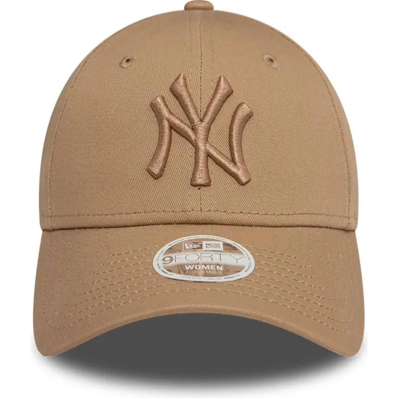 kepure-islenkta-ruda-reguliuojama-juostele-claro-claro-9forty-league-essential-new-york-yankees-mlb-new-era