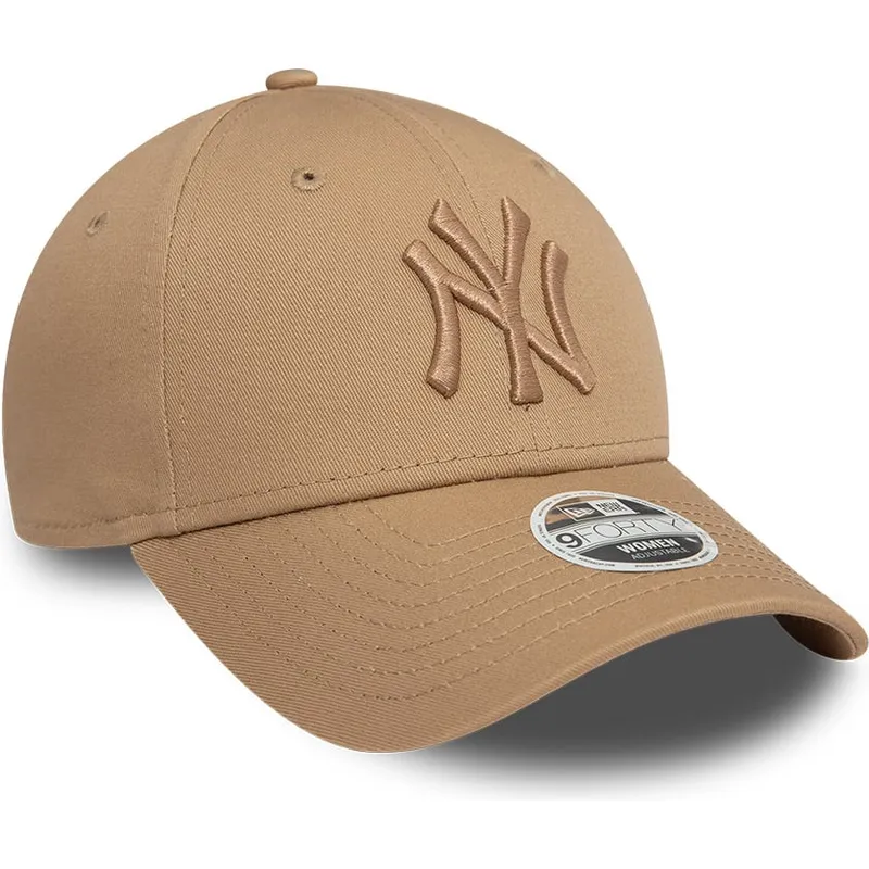 jasnobrazowa-regulowana-czapka-z-daszkiem-z-jasnobrazowym-logo-dla-kobiet-9forty-league-essential-new-york-yankees-mlb-new-era