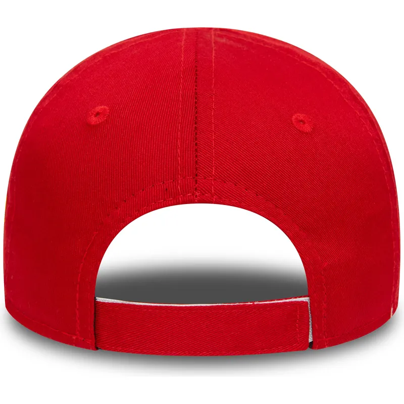 czerwona-zakrzywiona-czapka-regulowana-dla-dzieci-9forty-z-sylwestrem-looney-tunes-od-new-era