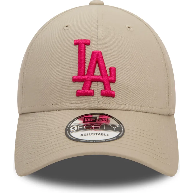 bezowa-czapka-z-zakrzywionym-daszkiem-regulowana-z-rozowym-logo-los-angeles-dodgers-mlb-9forty-league-essential-od-new-era