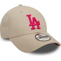 kepure-islenkta-smelio-reguliuojamas-rosa-9forty-league-essential-los-angeles-dodgers-mlb-new-era