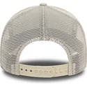 bezowa-czapka-trucker-z-bialym-logo-a-frame-league-essential-new-york-yankees-mlb-od-new-era