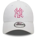 kepure-islenkta-balta-reguliuojamas-rosa-9forty-team-outline-new-york-yankees-mlb-new-era