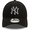 kepure-islenkta-juoda-reguliuojamas-9forty-seasonal-infill-new-york-yankees-mlb-new-era