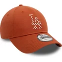 kepure-islenkta-ruda-reguliuojamas-9forty-seasonal-infill-los-angeles-dodgers-mlb-new-era