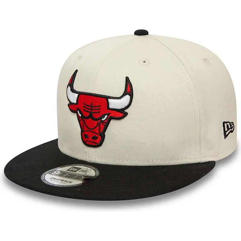 czapka-z-plaskim-daszkiem-bezowo-czarna-snapback-9fifty-logo-chicago-bulls-nba-new-era