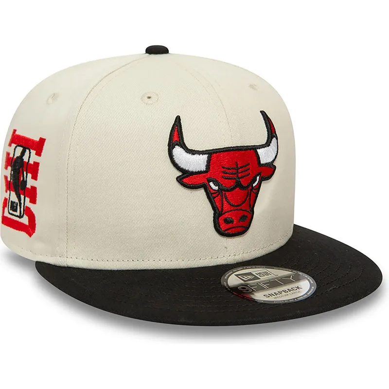czapka-z-plaskim-daszkiem-bezowo-czarna-snapback-9fifty-logo-chicago-bulls-nba-new-era