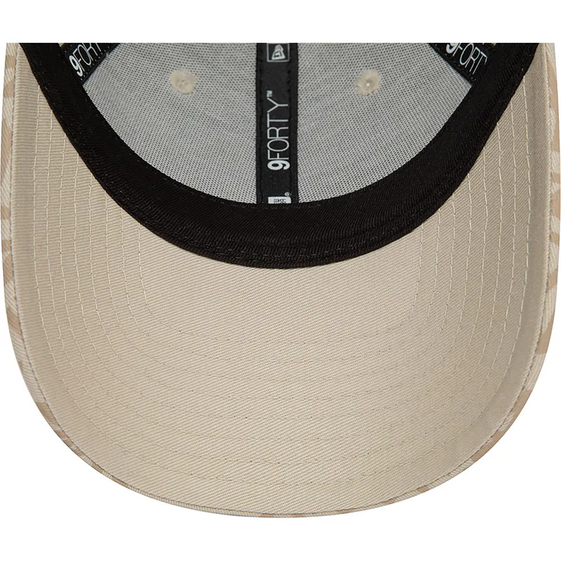 bezowa-regulowana-czapka-z-daszkiem-dla-kobiet-9forty-monogram-new-york-yankees-mlb-new-era