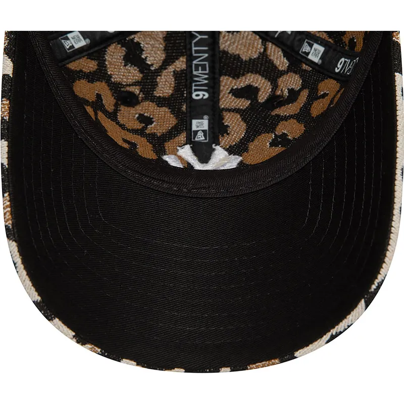cap-islenkta-leopard-adjustable-strap-9forty-jacquard-new-york-yankees-mlb-new-era