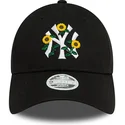 czarna-zakrzywiona-regulowana-czapka-damska-9forty-floral-new-york-yankees-mlb-od-new-era