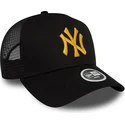 czarna-czapka-trucker-dla-kobiet-z-zoltym-logo-a-frame-metallic-new-york-yankees-mlb-od-new-era