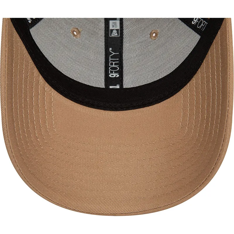 kepure-islenkta-ruda-reguliuojamas-9forty-new-era