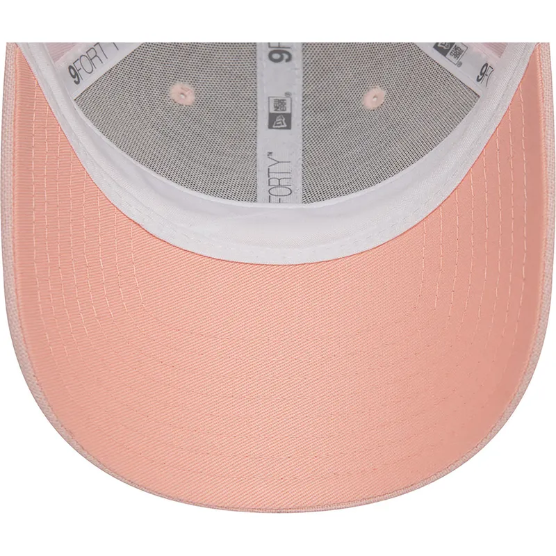 cap-islenkta-pink-adjustable-strap-9forty-linen-new-york-yankees-mlb-new-era