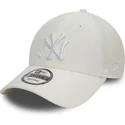 kepure-islenkta-balta-reguliuojamas-9forty-linen-new-york-yankees-mlb-new-era