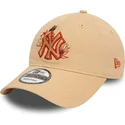 kepure-islenkta-ruda-reguliuojamas-9twenty-floral-new-york-yankees-mlb-new-era