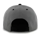 ciemnoszara-czapka-snapback-z-plaskim-daszkiem-z-logo-liter-los-angeles-kings-nhl-od-47-brand