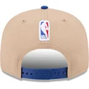 brazowo-niebieska-czapka-z-plaskim-daszkiem-snapback-9fifty-draft-2024-nba-od-new-era