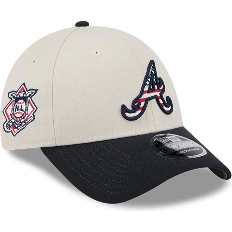 bezowo-granatowa-zakrzywiona-czapka-snapback-9forty-stretch-snap-4th-of-july-atlanta-braves-mlb-new-era