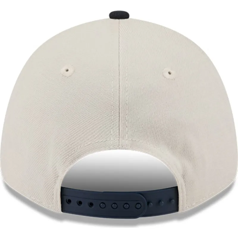 bezowo-granatowa-zakrzywiona-czapka-snapback-9forty-stretch-snap-4th-of-july-atlanta-braves-mlb-new-era