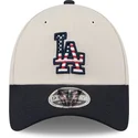 bezowo-granatowa-zakrzywiona-czapka-snapback-9forty-stretch-snap-4th-of-july-los-angeles-dodgers-mlb-new-era