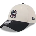 bezowo-granatowa-zakrzywiona-czapka-snapback-9forty-stretch-snap-4th-of-july-new-york-yankees-mlb-od-new-era