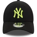 new-era-curved-brim-green-logo-9forty-league-essential-new-york-yankees-mlb-black-adjustable-cap