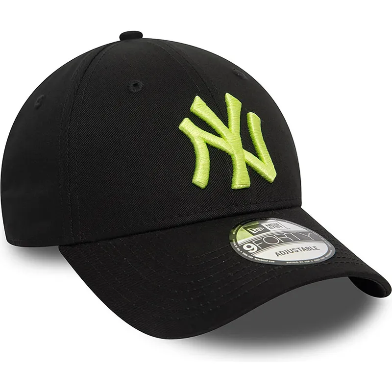 czarna-regulowana-czapka-z-zakrzywionym-daszkiem-z-zielonym-logo-9forty-league-essential-new-york-yankees-mlb-new-era