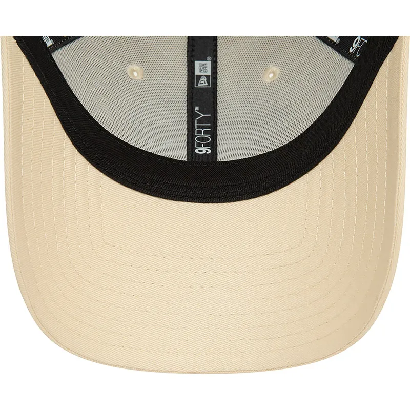 kepure-islenkta-smelio-reguliuojamas-9forty-essential-new-era
