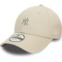 bezowa-regulowana-czapka-z-zakrzywionym-daszkiem-9forty-metallic-pin-new-york-yankees-mlb-new-era