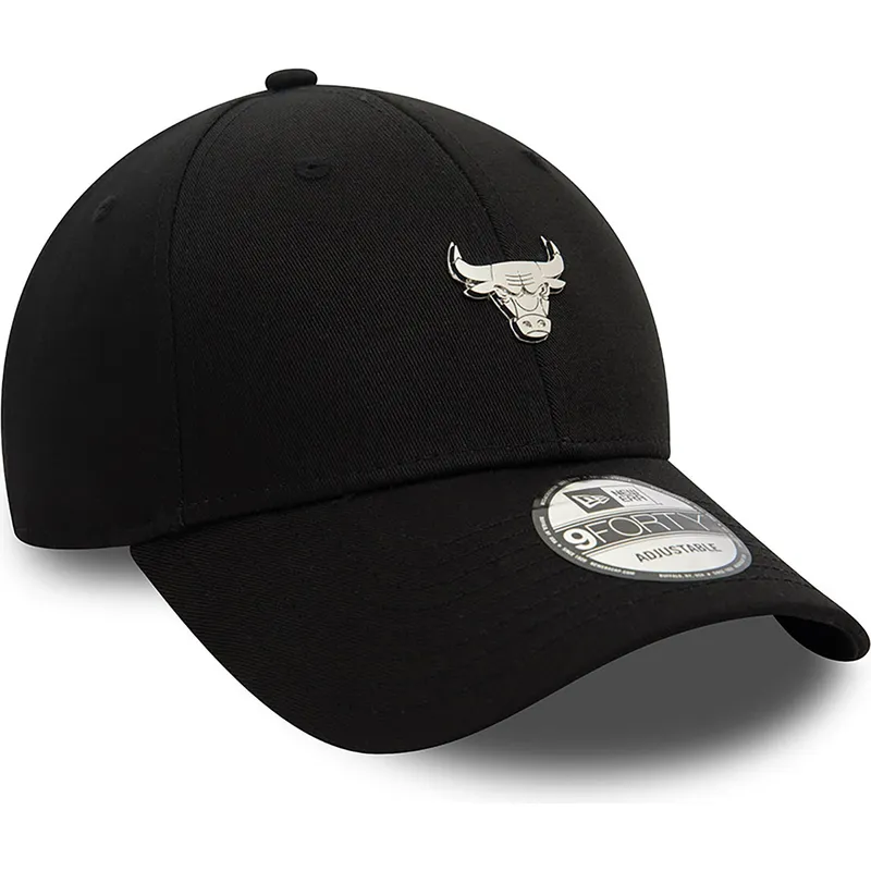 kepure-islenkta-juoda-reguliuojamas-9forty-metallic-pin-chicago-bulls-nba-new-era