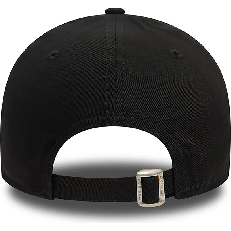 kepure-islenkta-juoda-reguliuojamas-9forty-metallic-pin-chicago-bulls-nba-new-era