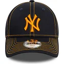 regulowana-granatowa-czapka-z-zakrzywionym-daszkiem-z-pomaranczowym-logo-dla-dzieci-9forty-stitch-new-york-yankees-mlb-od-new-er