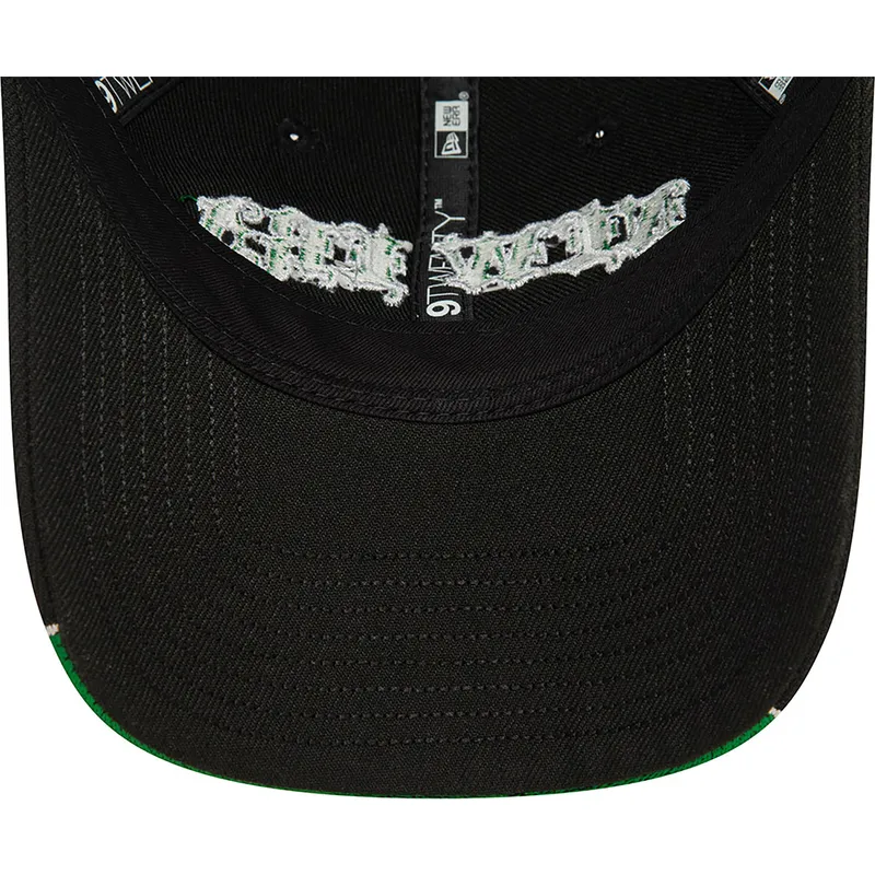 kepure-islenkta-juoda-reguliuojamas-9twenty-race-flame-new-era