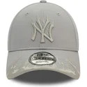 kepure-islenkta-pilka-reguliuojamas-9forty-flame-new-york-yankees-mlb-new-era