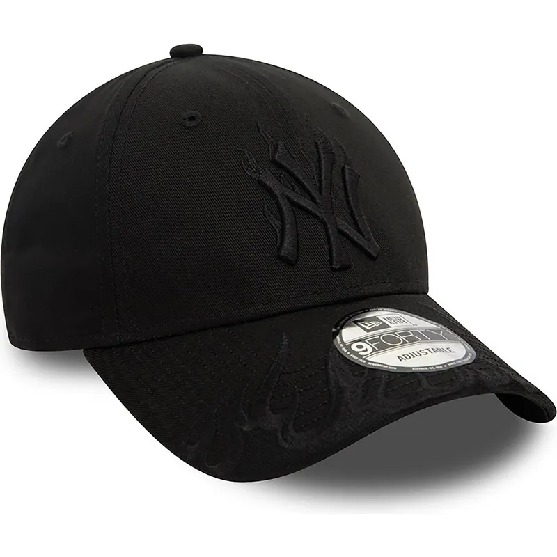kepure-islenkta-juoda-reguliuojamas-9forty-flame-new-york-yankees-mlb-new-era