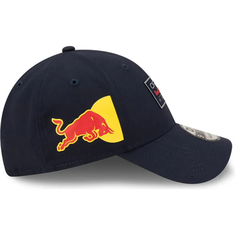 kepure-islenkta-tamsiai-melyna-reguliuojamas-9forty-repreve-graphic-red-bull-racing-formula-1-new-era kepure-islenkta-tamsiai-melyna-reguliuojamas-9forty-repreve-graphic-red-bull-racing-formula-1-new-era