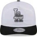 czapka-z-zakrzywionym-daszkiem-biala-i-czarna-snapback-golfer-z-logo-chrome-los-angeles-dodgers-mlb-od-new-era