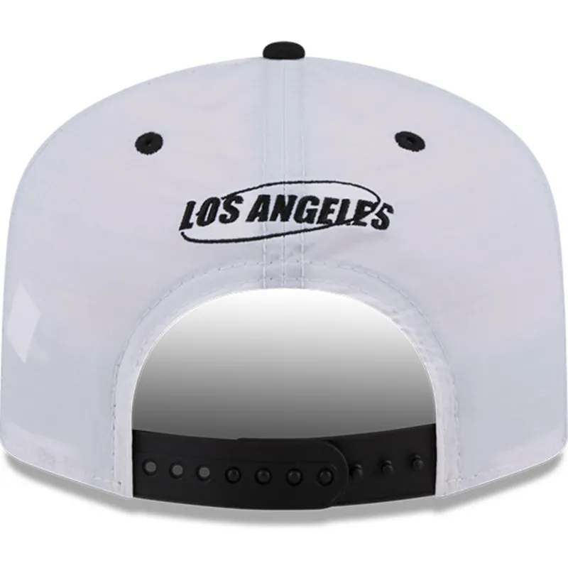 biala-i-czarna-zakrzywiona-czapka-snapback-golfer-chrome-logo-los-angeles-dodgers-mlb-new-era