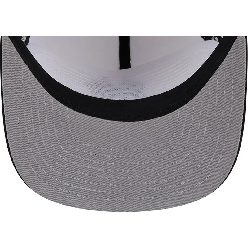 kepure-islenkta-balta-snapback-golfer-chrome-new-york-yankees-mlb-new-era