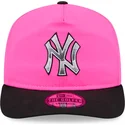rozowa-i-czarna-zakrzywiona-czapka-snapback-golfer-chrome-logo-new-york-yankees-mlb-new-era