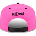 rozowa-i-czarna-zakrzywiona-czapka-snapback-golfer-chrome-logo-new-york-yankees-mlb-new-era