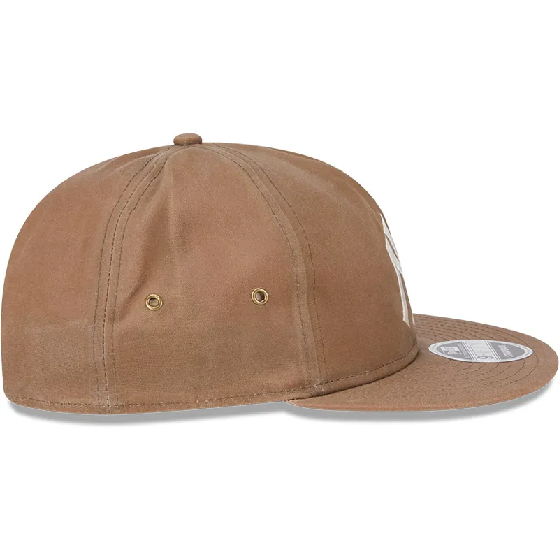 brazowa-regulowana-czapka-z-plaskim-daszkiem-9fifty-waxed-canvas-new-york-yankees-mlb-new-era