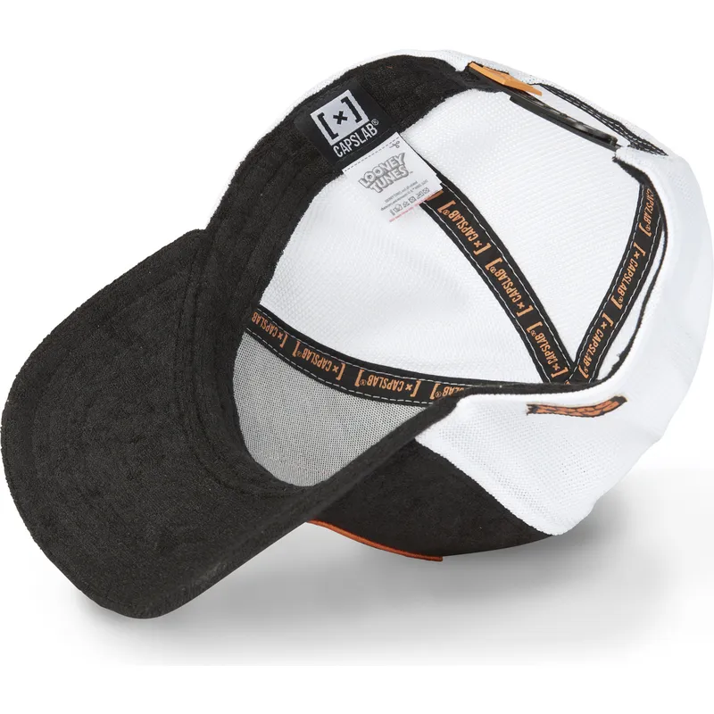 cap-islenkta-black-snapback-daffy-duck-looney-tunes-capslab