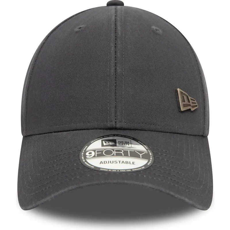 szara-regulowana-czapka-z-daszkiem-9forty-pin-new-era